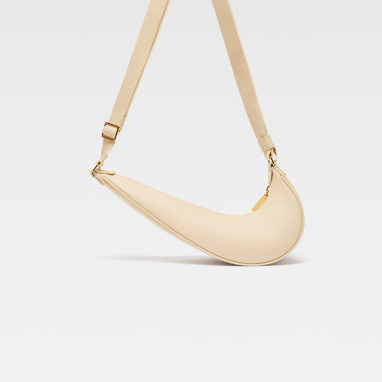 Le sac Swoosh Jacquemus x Nike Ivory