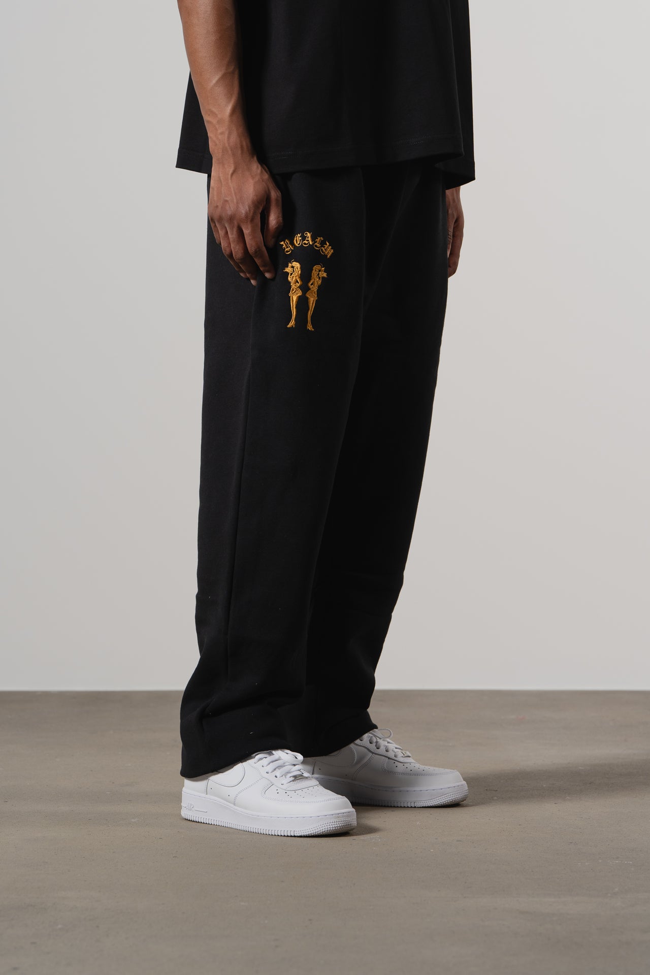 “Member” Tracksuit Trousers (Black)